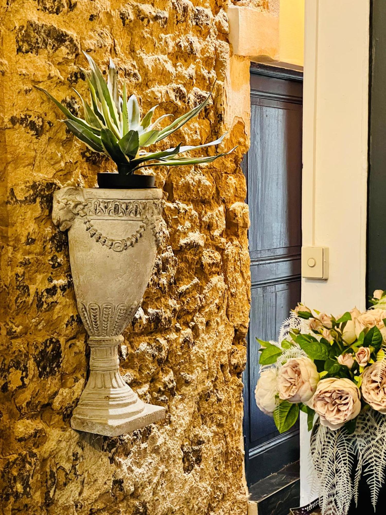 La Suite De Notre Dame Au Pied Du Chateau Fort Sedan Zewnętrze zdjęcie